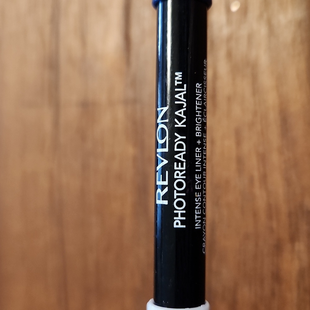 Revlon Intense Eyeliner & Brightener